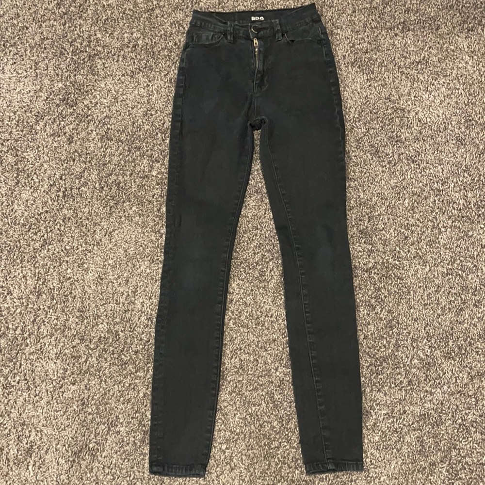 BDG High rise ankle jeans in size 24
